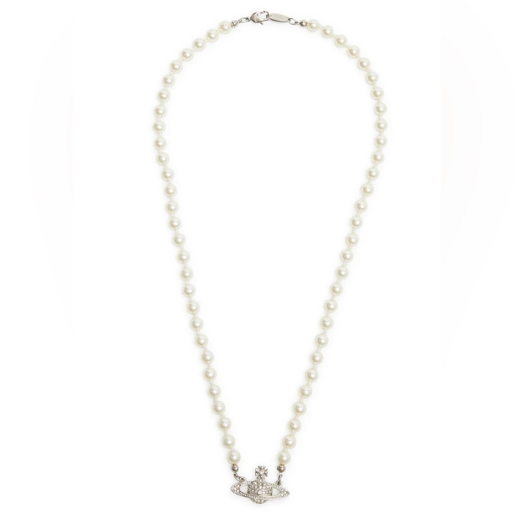 Elegant White Pearl Necklace